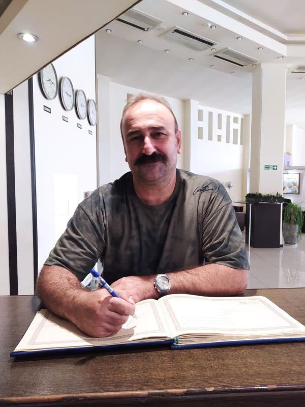 آقای مهران احمدی(بازیگر)