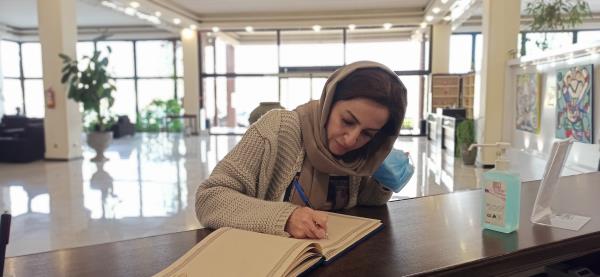 خانم شقایق دهقان(بازیگر)