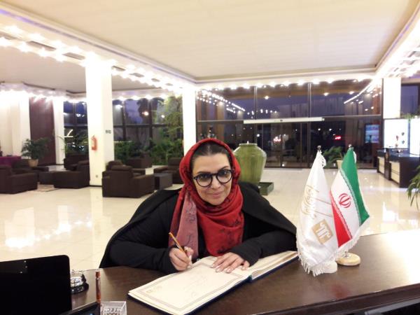 خانم الهام پاوه نژاد(بازیگر)